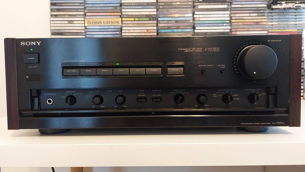 Amplificator Sony TA-F707ES cu telecomandă