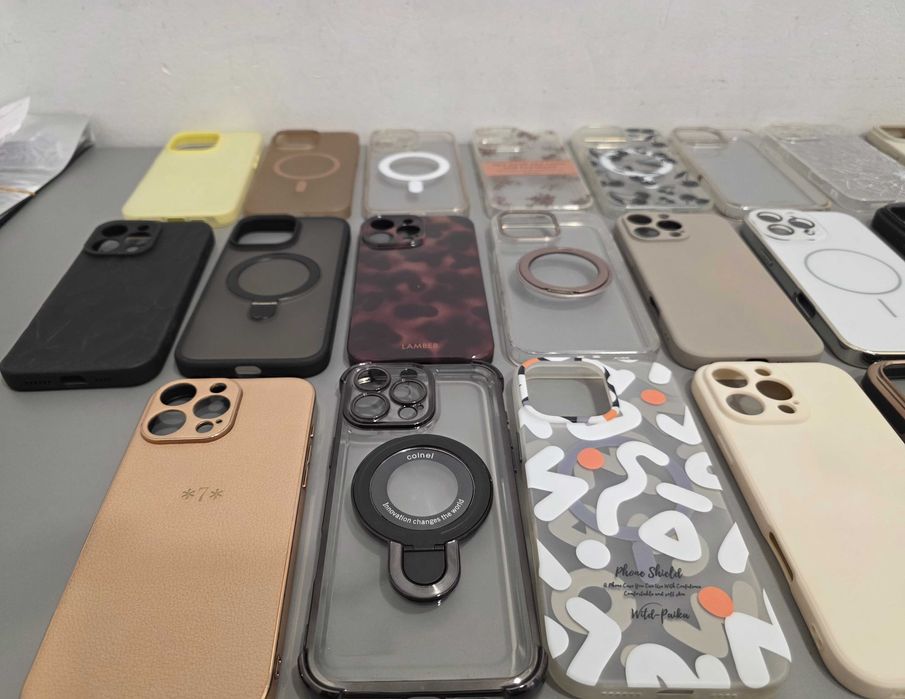 iPhone 16 PRO MAX + 21 бр. Кейсове