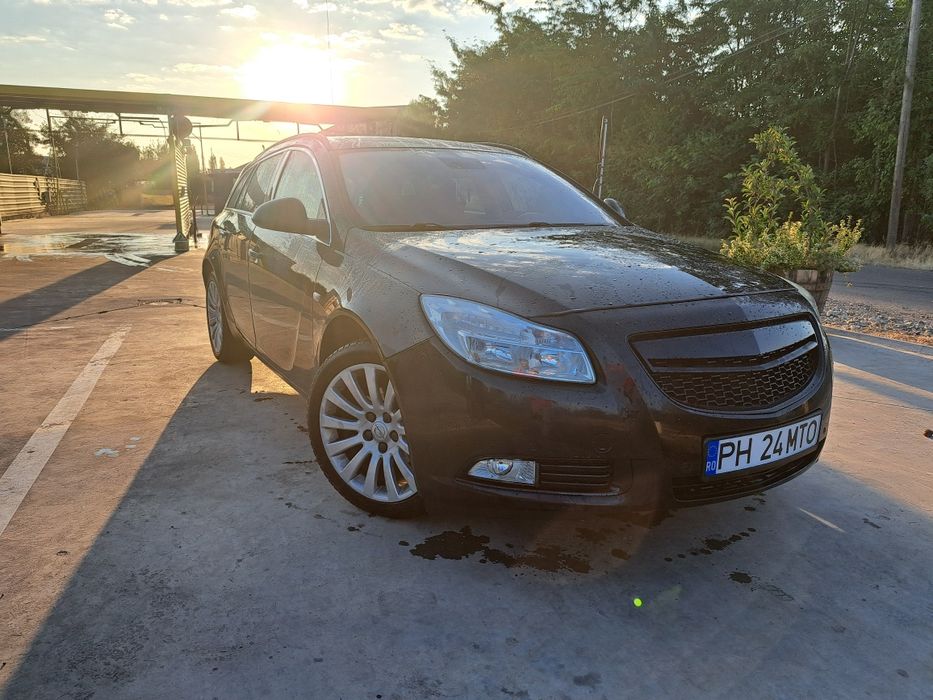 Vând Opel Insignia 2012