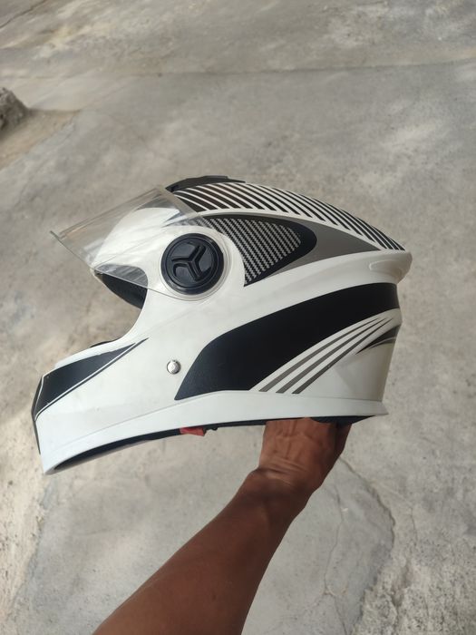 Moto shlem arzon narxda sotiladi