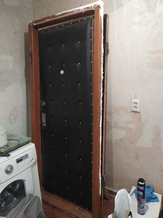 Продам железную дверь