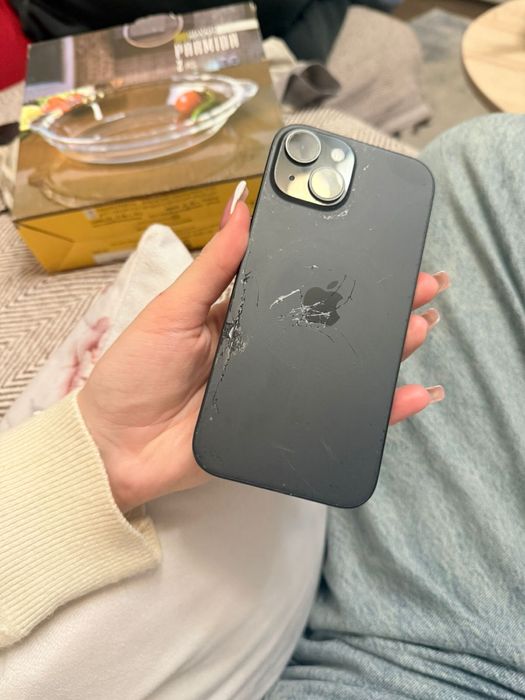 Продам айфон 15 128гб