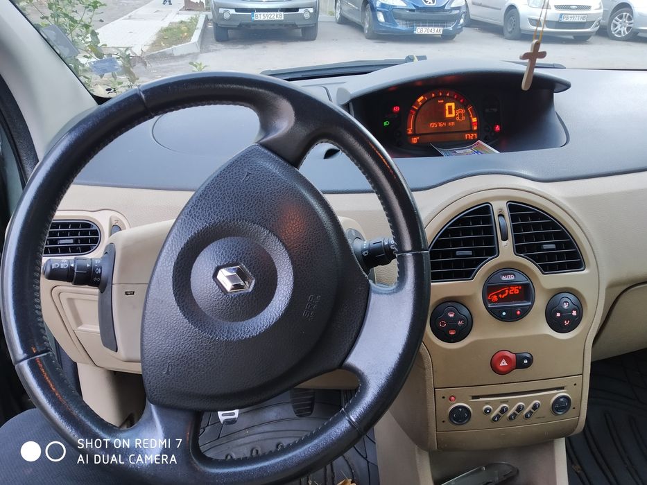 автомобил Рено Модус