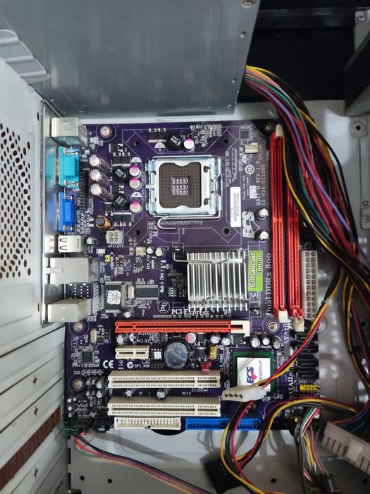 Монитор ва тизим блок сотилади!