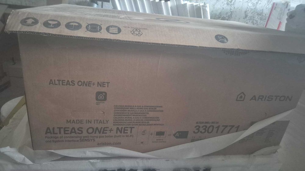 Centrala termică Ariston One Class, 24 kW, pe gaz.