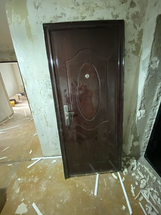 Продам дверь  металическая