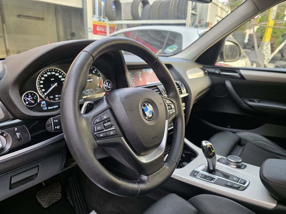 BMW X3 Sport line  2.0 D X-drive 2017 Hud Distronic Lane Pedestrian