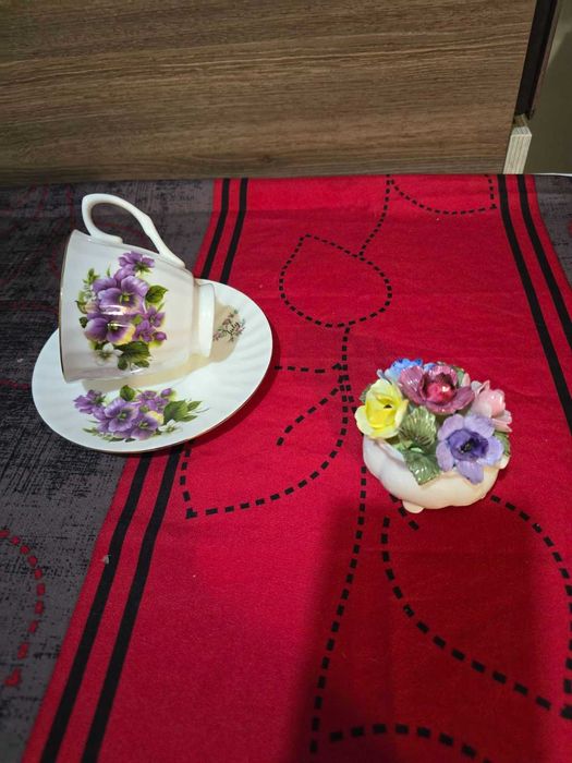 Порцеланова чаша