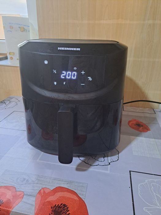 Friteuza cu aer cald