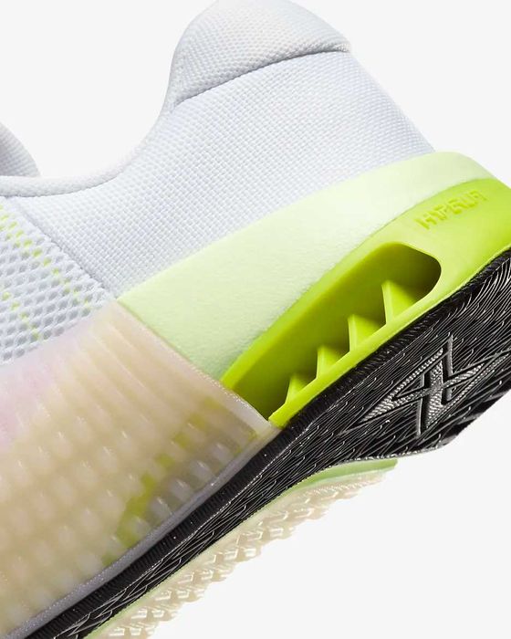 Дамски маратонки Nike Metcon 9 Volt & Bright Crimson