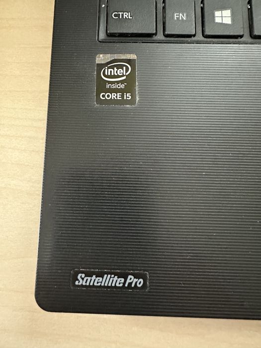 Laptop Toshiba Satellite Pro R50 i5, 15,6"
