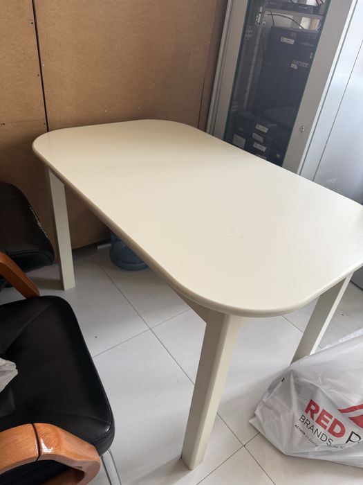 Кухонный стол б/у