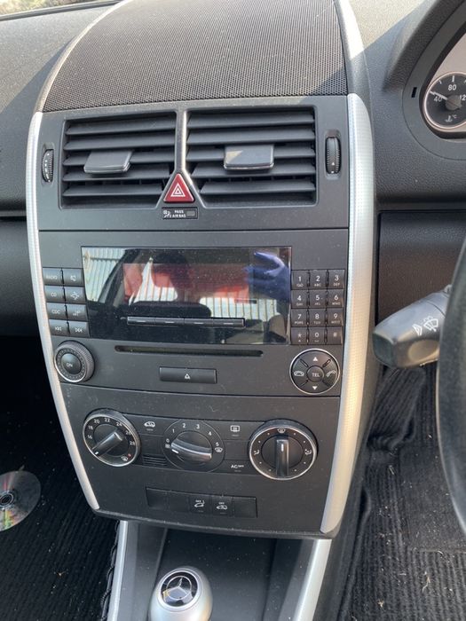 На части!!!Мерцедес Акласа W169 A200sport Mercedes A class