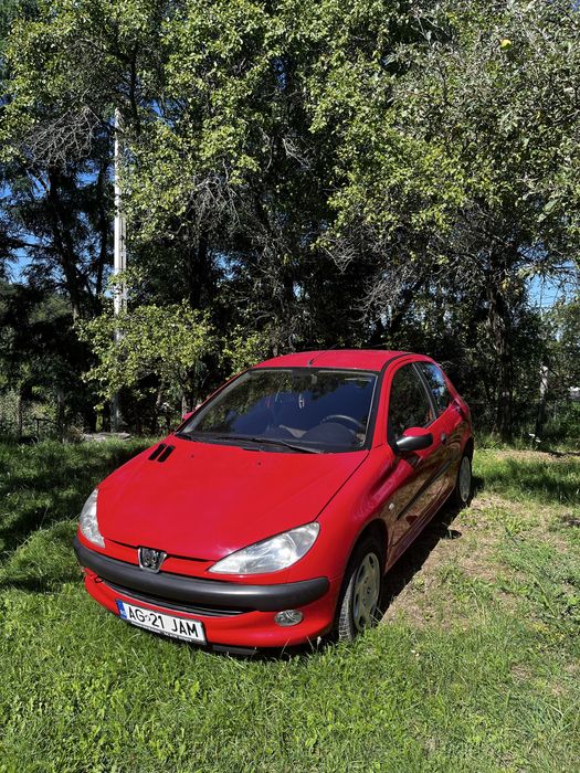 Peugeot 206 1.4 benzina – mic, rosu si fara fite, dar merge ca nou!