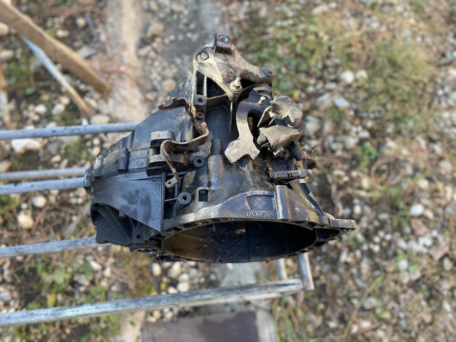 Cutie viteze ford c max  2.0 tdci