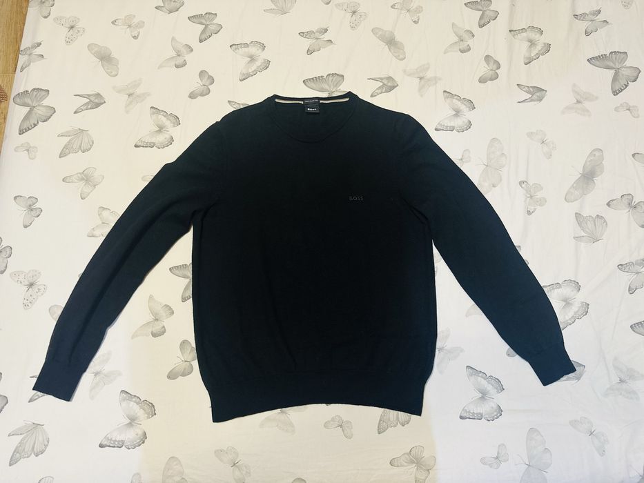 Pulover Boss negru din lână – impecabil, mărime M