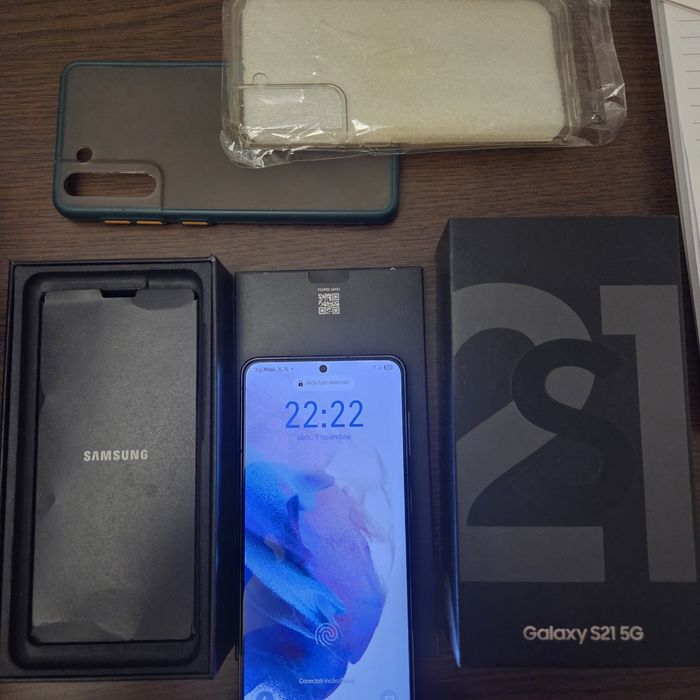 Samsung S21 5G, stare foarte buna+4 huse cadou