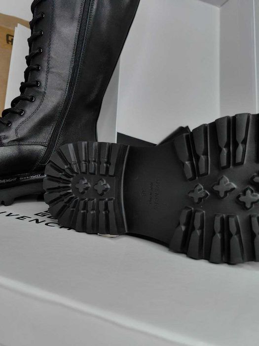 Дамски Ботуши GIVENCHY