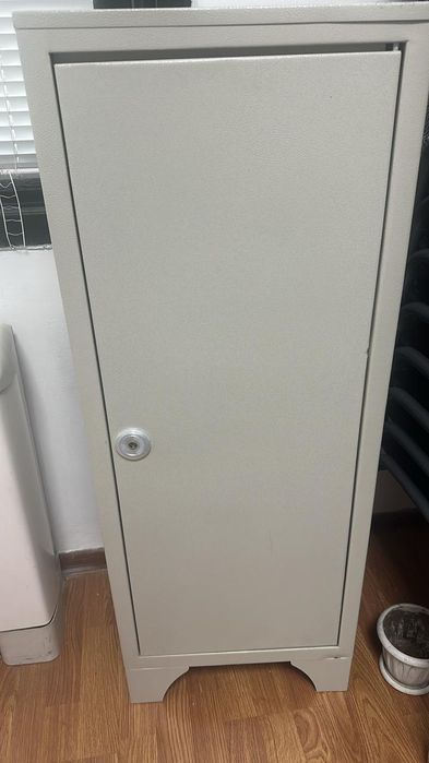 Продается офисная мебель за ценой пишите