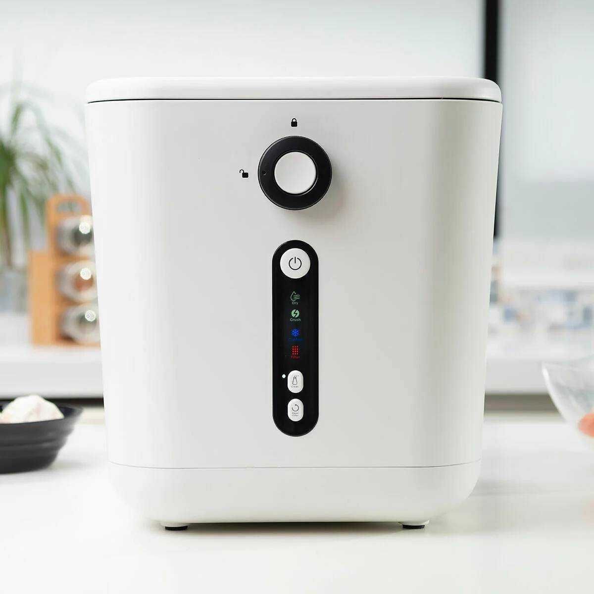Compostor electric de bucatarie cu functie autocuratare 3L - ca nou