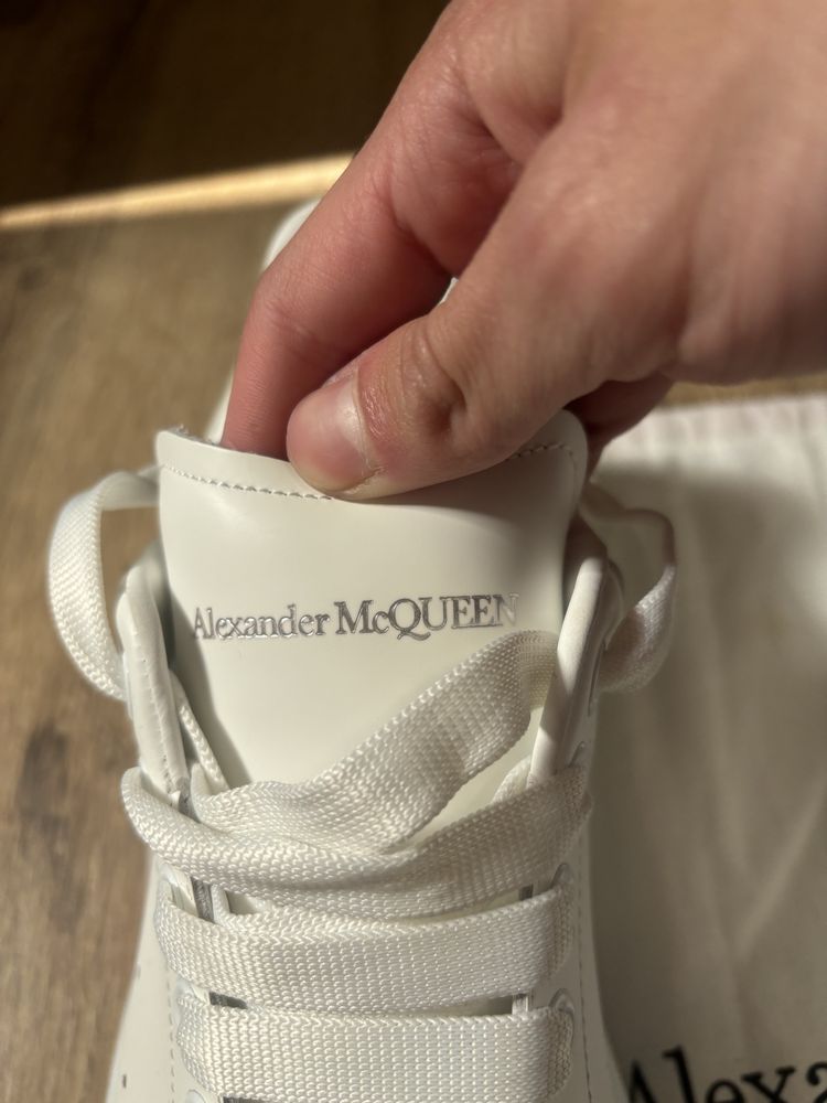 Adidasi Alexander McQueen premium