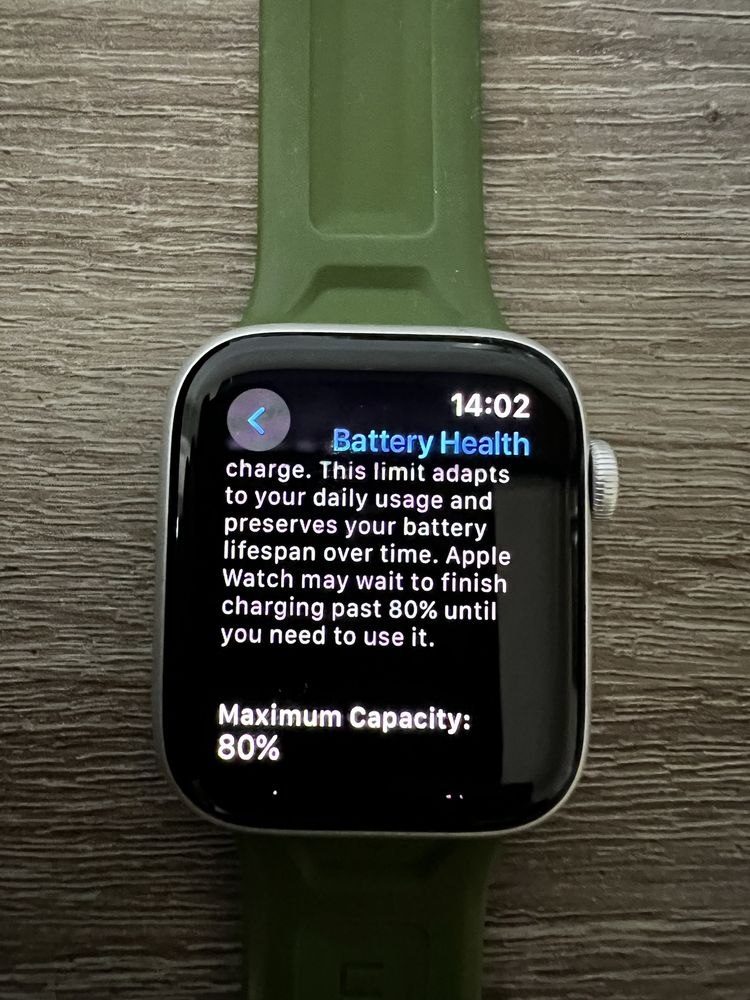 Apple watch SE 44 la cutie