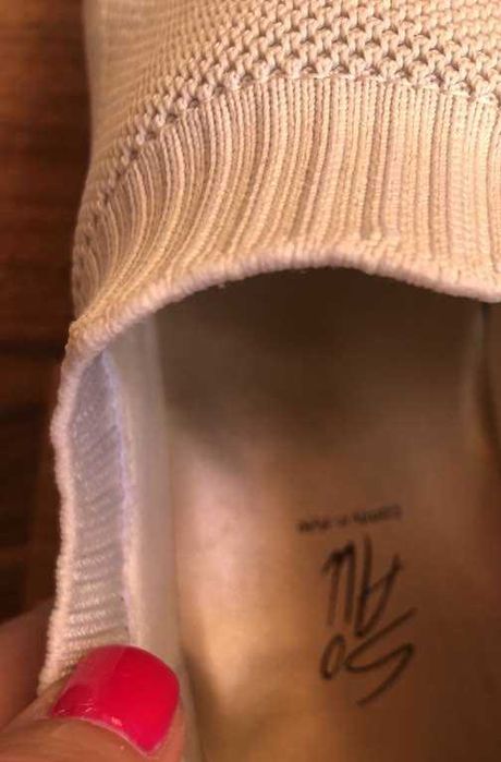 страхотни спортни обувки