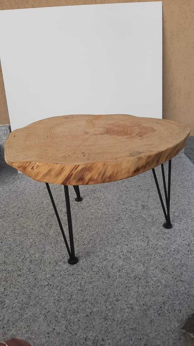 Măsuțe din trunchi de brad/nuc