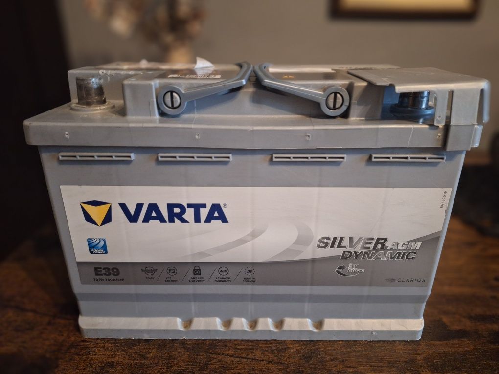 Акумулатор VARTA Silver Dynamic AGM, 12 V, 70 Ah, 760 A