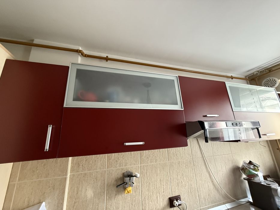 Vand urgent mobila bucatarie cu electrocasnice Bosch