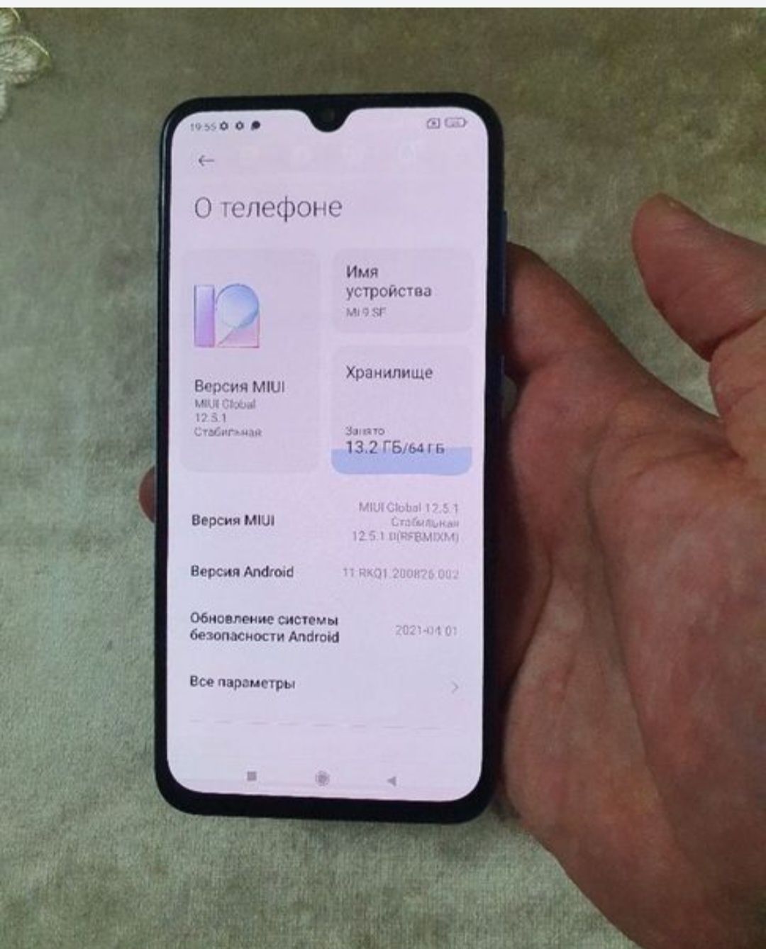 Xiaomi MI 9 SE 6/64GB Igravoy Flagman Holati yaxshi Snapdragon 712 Zor