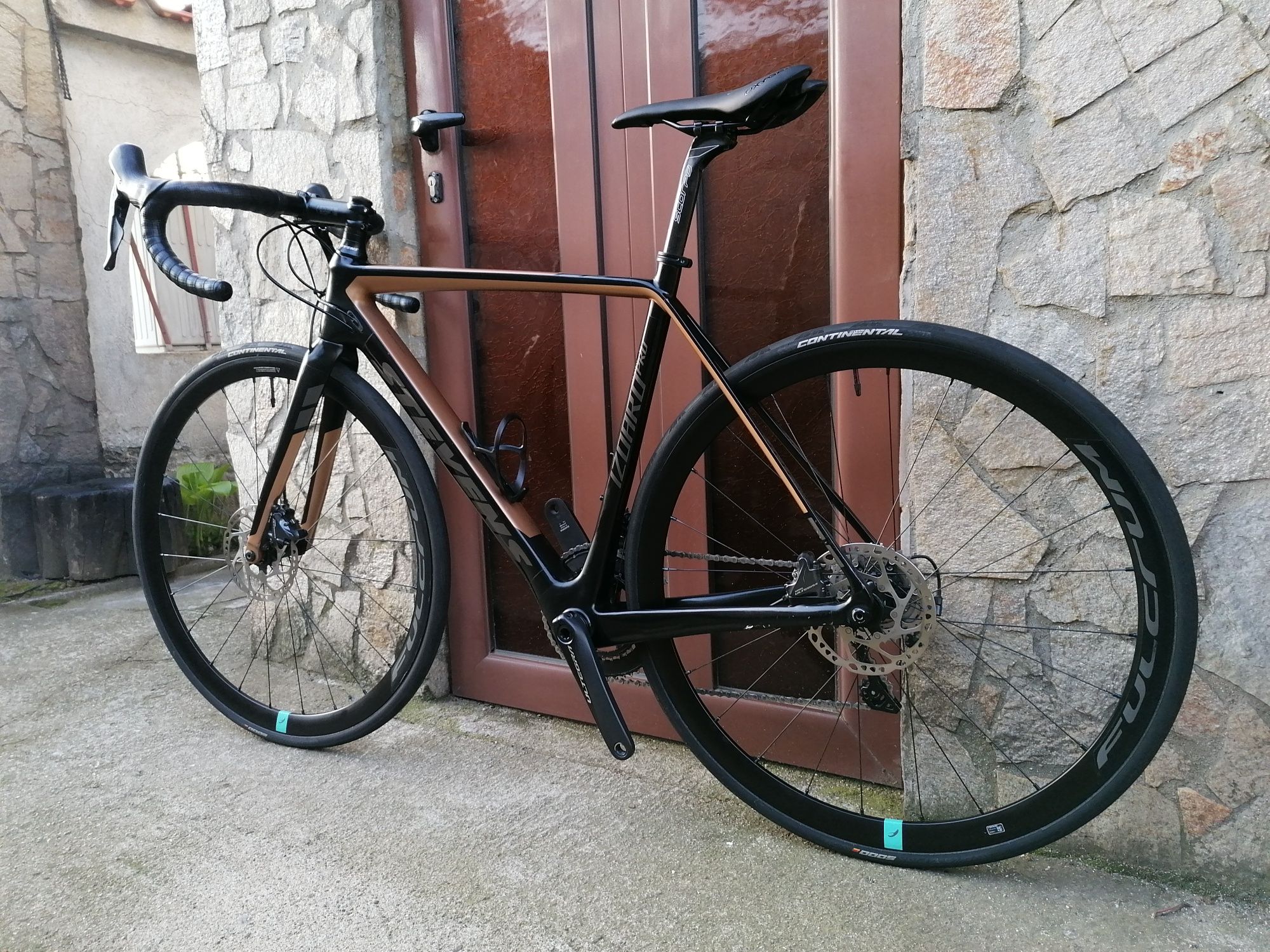 Шосеен STEVENS Carbon, Shimano Ultegra R8000, 7,7 кг.