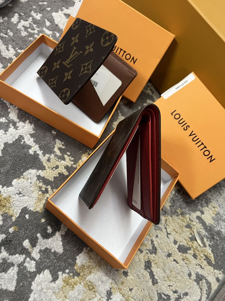 Portofel Louis Vuitton- poze reale 100% -calitate superioara
