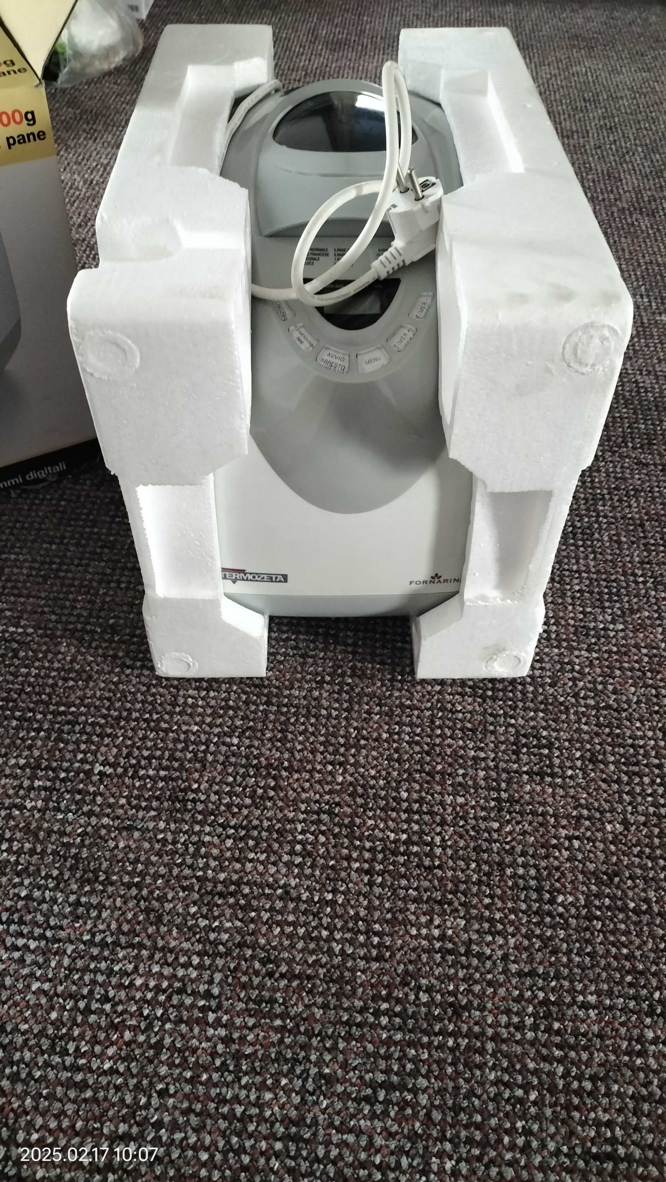 Robot pentru copt pâine