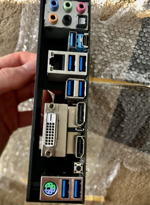 Vand Placă de bază ASRock Z170 Extreme4 + Intel i5-6600K