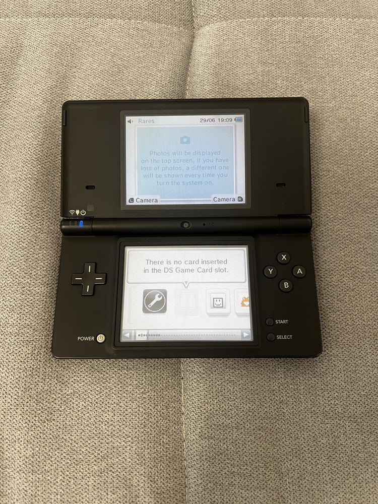Nintendo DSI negru + accesorii