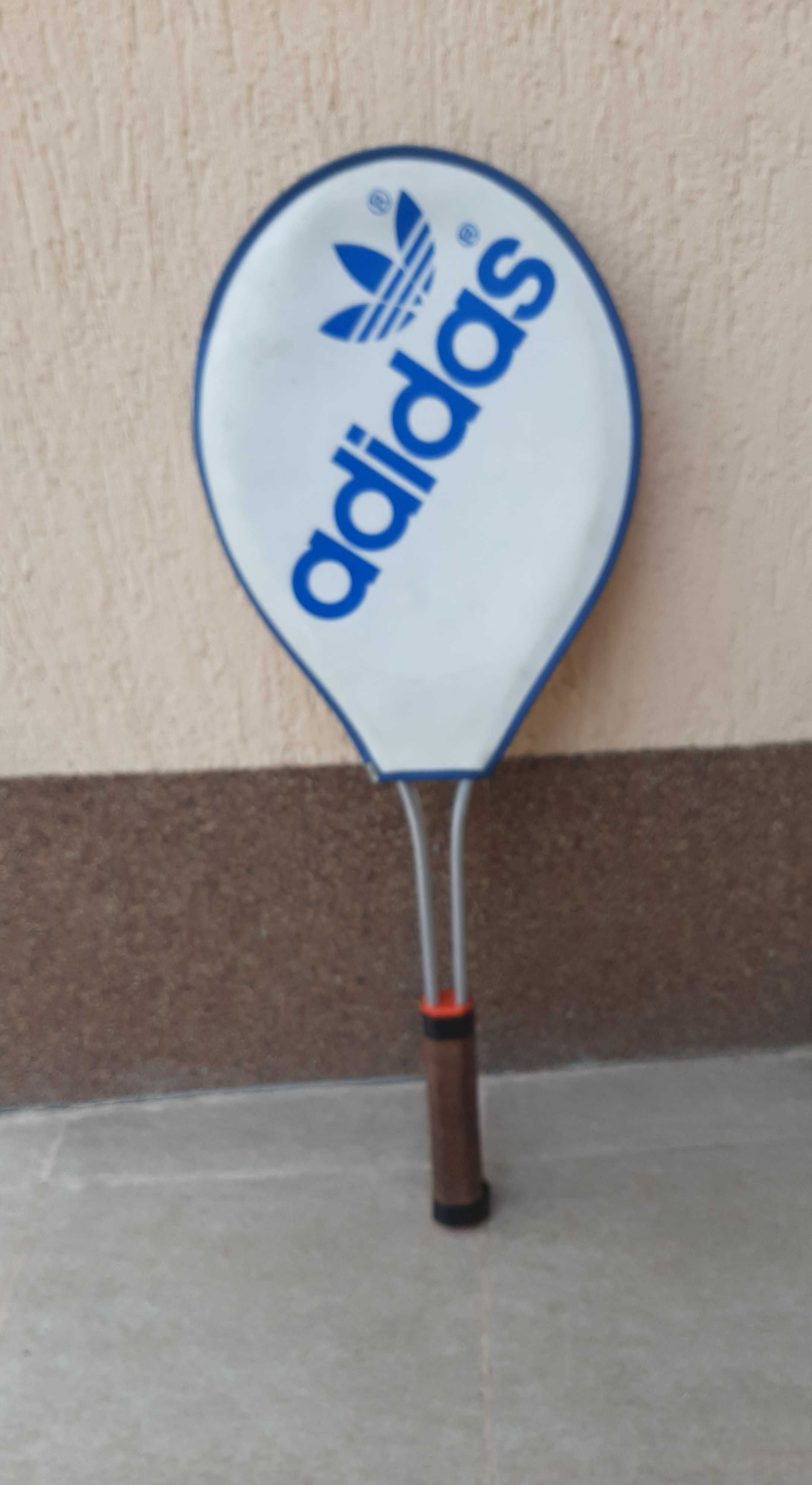 Rachetă de tenis anii 80 pentru colecționari