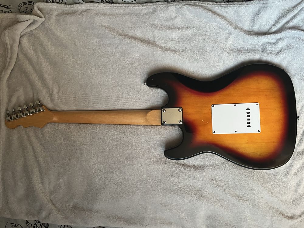 Ел. китара Campbell + кубе Fender shampion 20