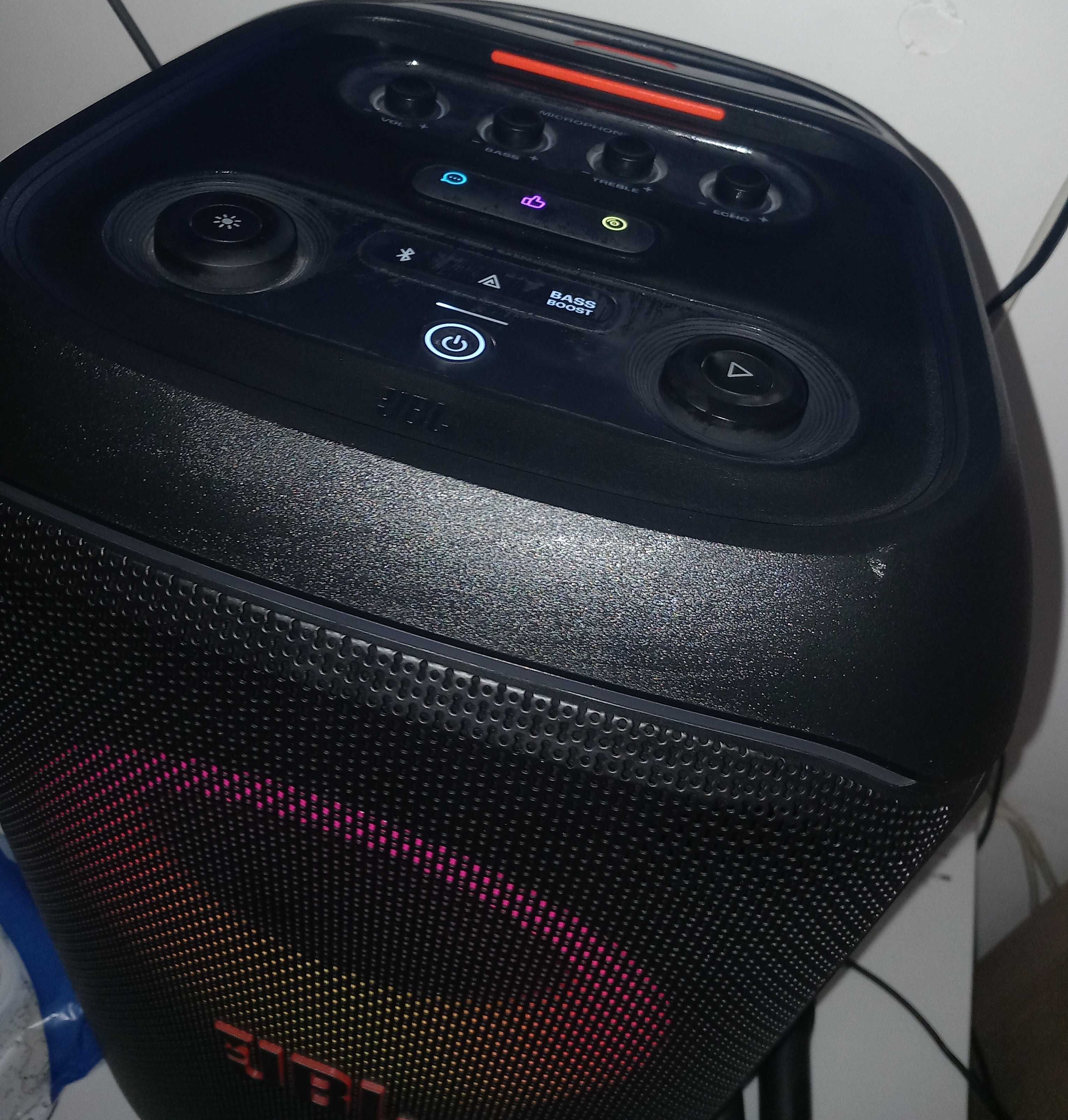 JBL Partybox 320,преносима тонколона