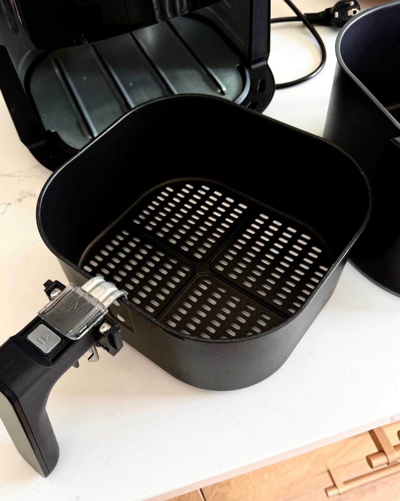 Airfryer friteuza cu aer cald Philips HD9280/90 capacitate 6.2L ca NOU