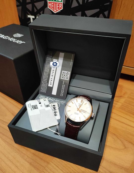 TAG HEUER CARRERA Calibre 5 DAY-DATE WAR201D Мъжки Часовник Нов ориг.