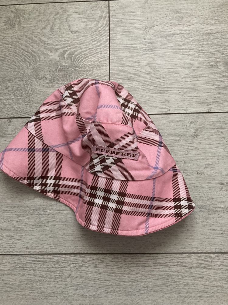 Vand sapca ciapica Burberry de femei