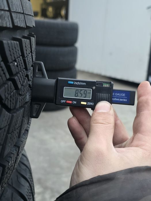 2 Броя 235/65/17 Gooyear 8,5mm 2022DOT КАТО НОВИ