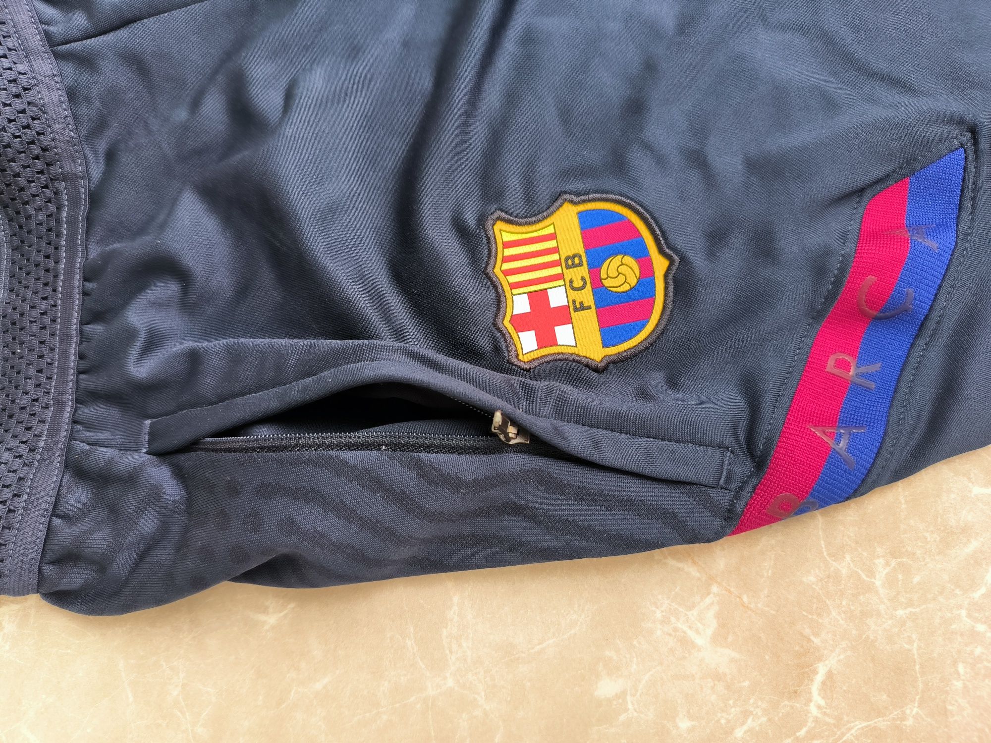 Barcelona Nike долнище размер S