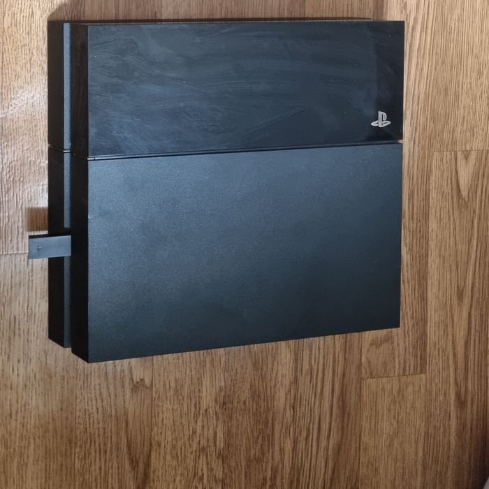 Продаю Playstation4