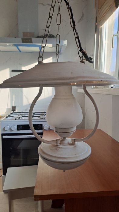 Отдам люстру. От плитки шоколада не откажусь