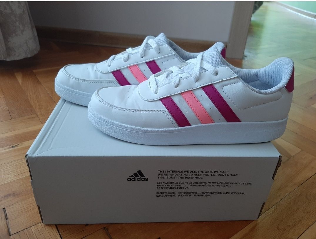 Дамски маратонки Adidas, 38 номер