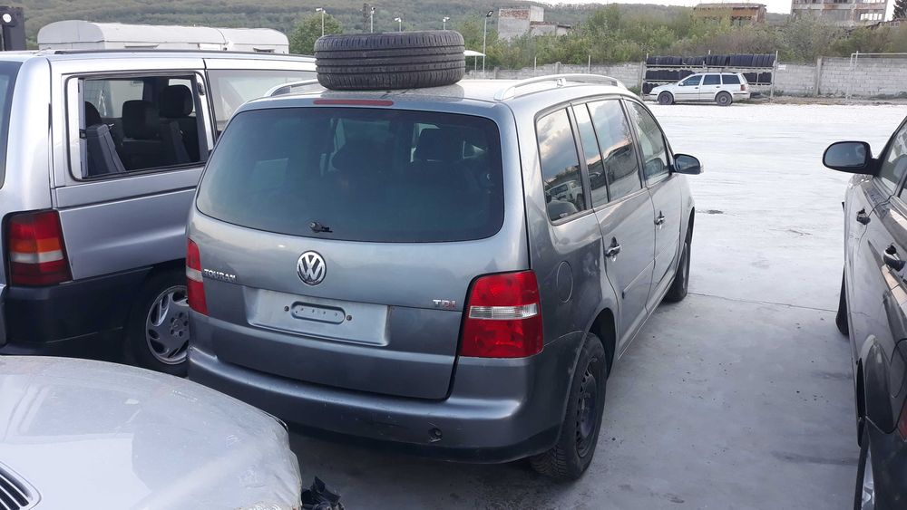 Фолксваген Туран VW Touran 2.0 140 к.с.  НА ЧАСТИ