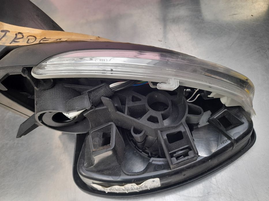 Огледало Ситроен ц3 Citroen C3 R