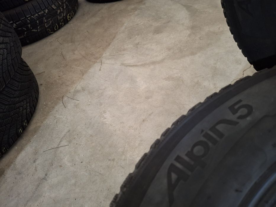 2 Anvelopele de iarnă 215 65 r17 Michelin